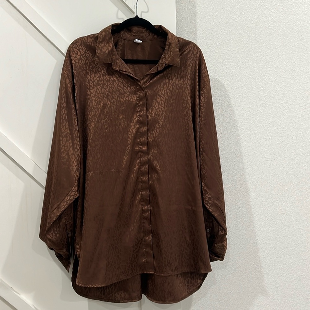 Satin cheetah top